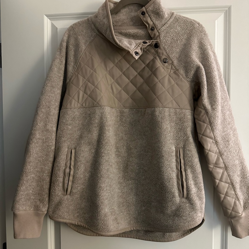 Abercrombie asymmetrical snap up fleece